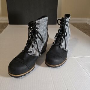 Sorel PDX Lexie Wedge Ankle Boot Black Leather & Fabric Size: 8